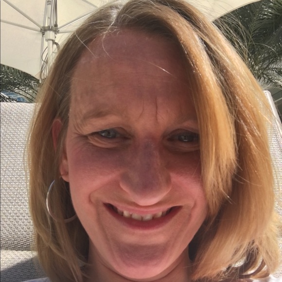 Meet your Posher, Sarah - Picture 1 of 1